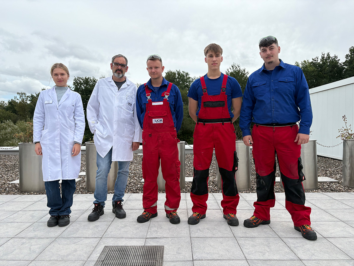 Vier neue Auszubildende starten bei Ursa-Chemie