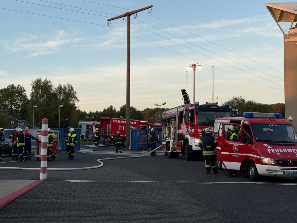 Für den Ernstfall vorbereitet: Feuerwehrübung bei Ursa-Chemie